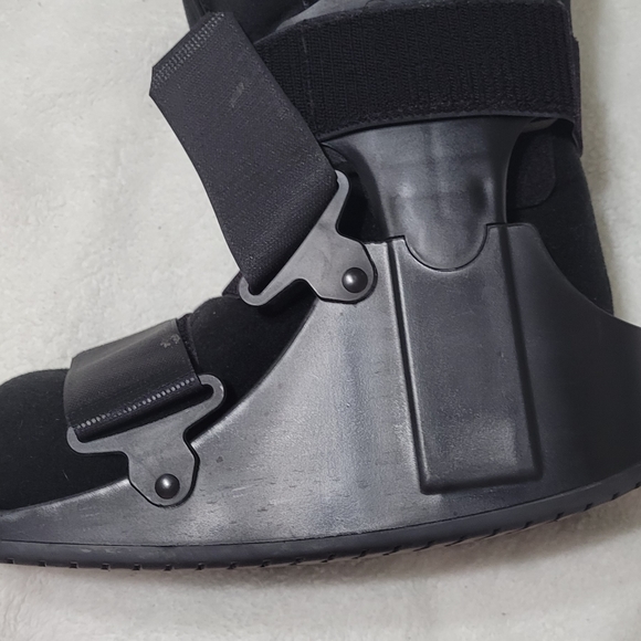 Medical boot for foot - Picture 5 of 5